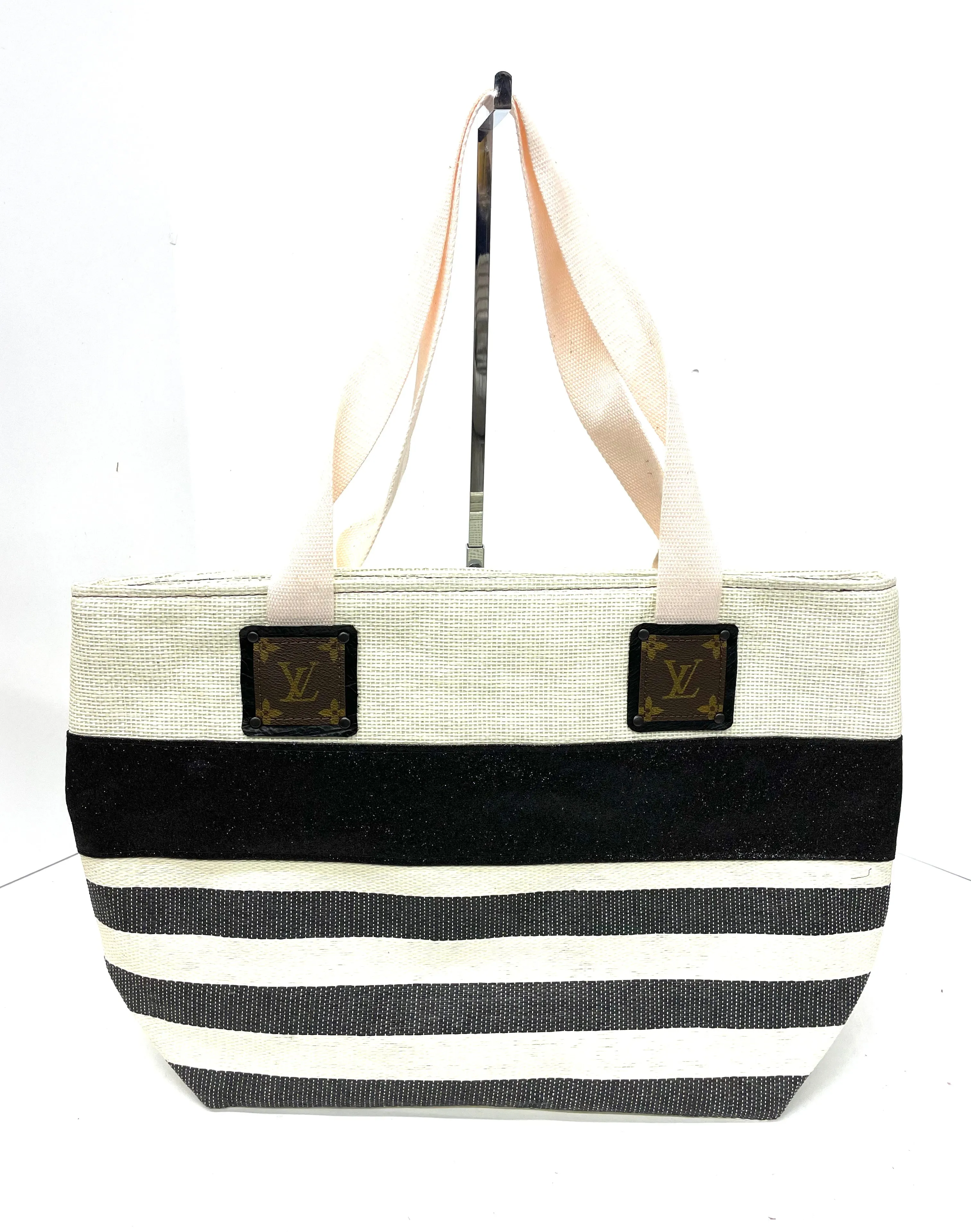 Beach tote in cream with black stripes (with light pink handles)