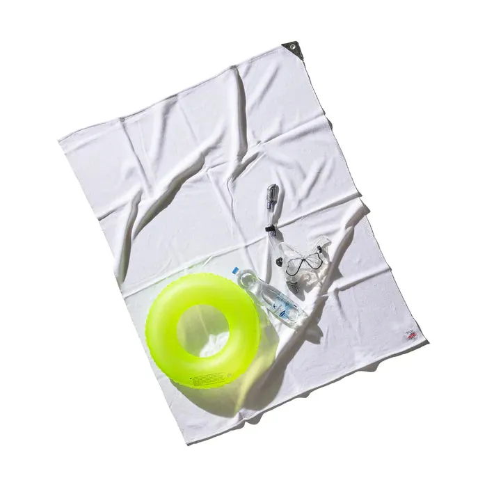 COTTON TOWEL WITH VINTAGE EYELET